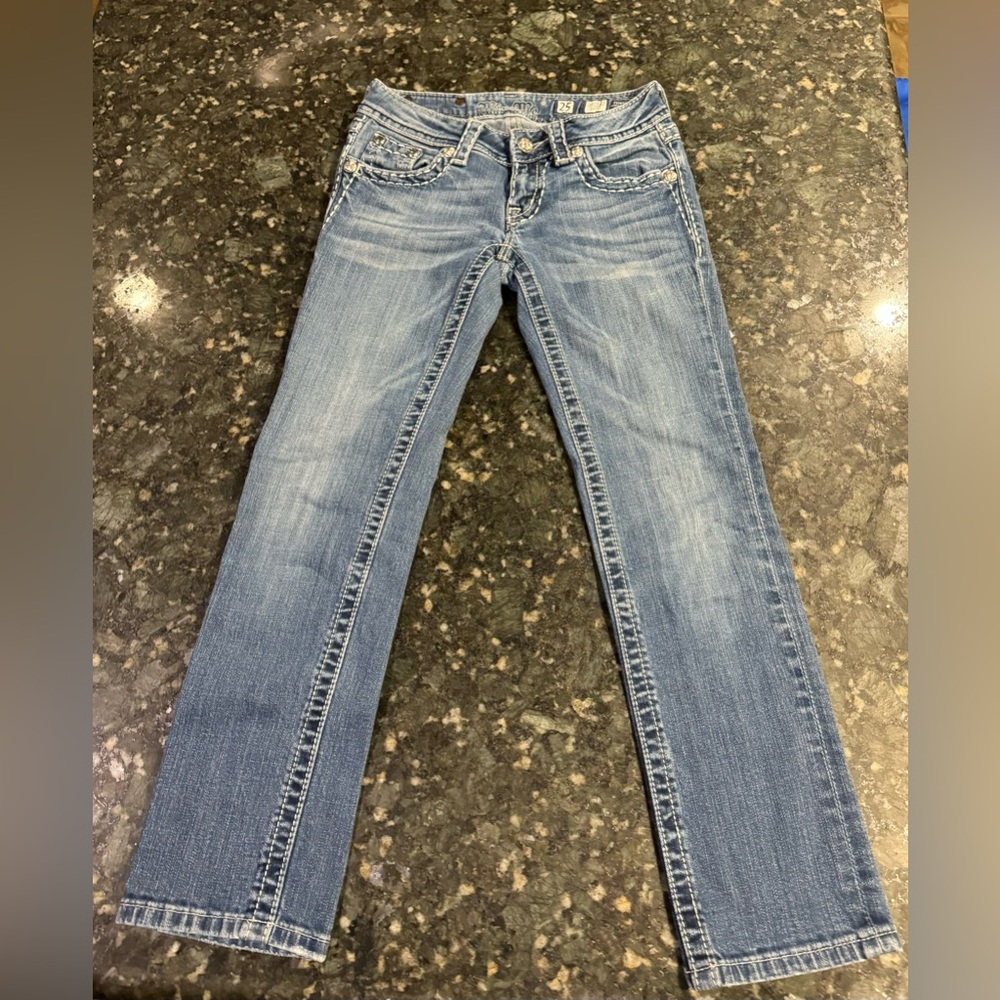 Woman’s Size 25 Miss Me Capri Straight Leg Jeans